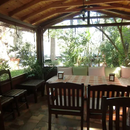 Happy Caretta ゲストハウス