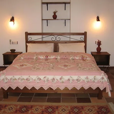 Guest house Happy Caretta 3*