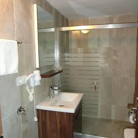 Guest house Happy Caretta 3*