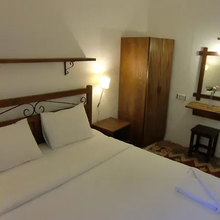 Happy Caretta ゲストハウス ダルヤン