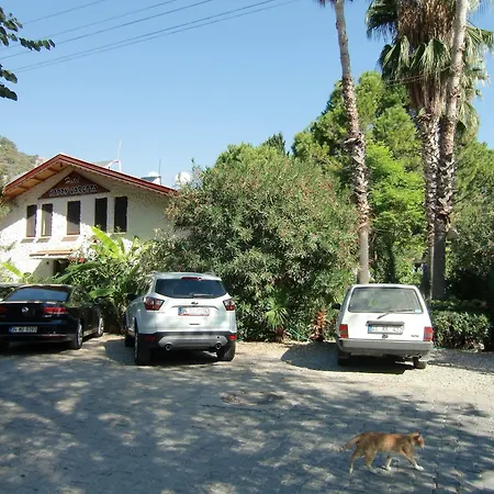 Guest house Happy Caretta